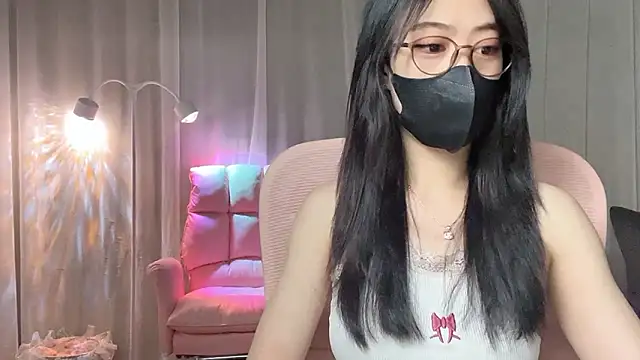  minji bae online show from 04/14/26, 05:29