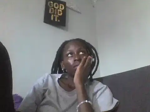 Snapshot of chilliedoug chatting on 12/15/24, 01:54 chilliedoug online show from 12/15/24, 01:54