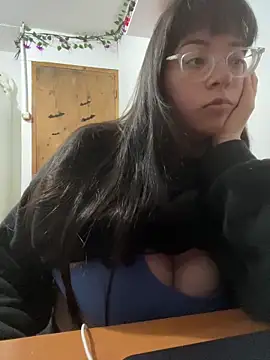 indiegirl666 online show from 12/20/25, 02:47