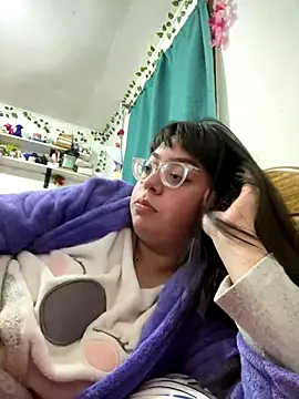 indiegirl666 online show from 10/28/25, 05:18