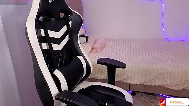 Victoryyy  online show from 12/19/25, 10:12