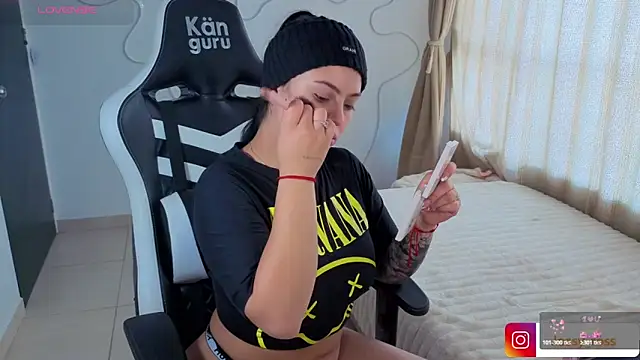 Victoryyy  online show from 05/14/26, 05:43