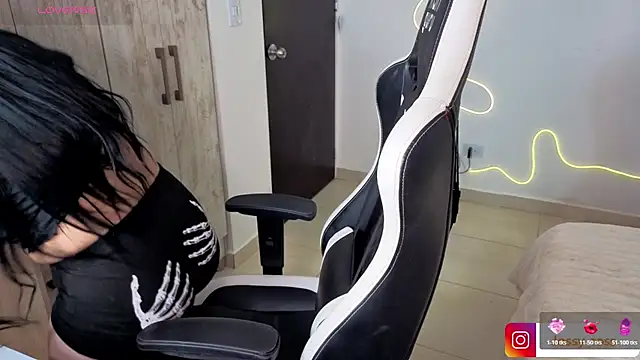 Victoryyy  online show from 02/26/26, 10:43