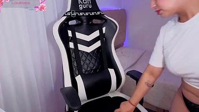 Victoryyy  online show from 02/06/26, 10:06