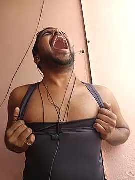 MeFeellove online show from 11/07/25, 09:03