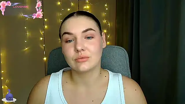 Snapshot of Glory_air chatting on 11/03/25, 08:40 Glory air online show from 11/03/25, 08:40