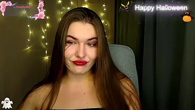 Snapshot of Glory_air chatting on 10/31/25, 09:17 Glory air online show from 10/31/25, 09:17