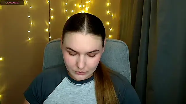 Snapshot of Glory_air chatting on 11/06/25, 11:14 Glory air online show from 11/06/25, 11:14