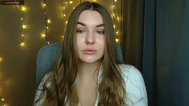 Snapshot of Glory_air chatting on 10/24/25, 06:23 Glory air online show from 10/24/25, 06:23