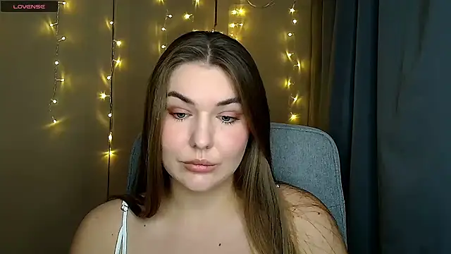 Snapshot of Glory_air chatting on 11/05/25, 08:39 Glory air online show from 11/05/25, 08:39