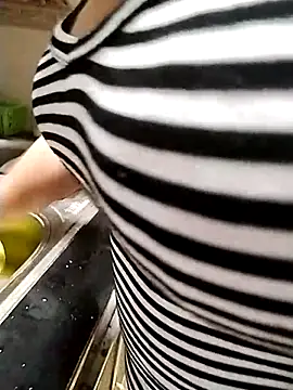 Snapshot of Zane_Natha chatting on 11/08/25, 04:38 Zane Natha online show from 11/08/25, 04:38