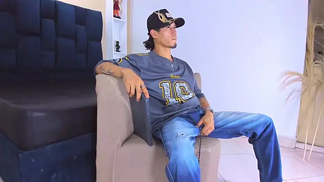 Jhonn Rhyss online show from 11/28/25, 02:34