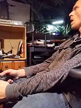 mrwinsalot88 online show from 10/28/25, 08:46