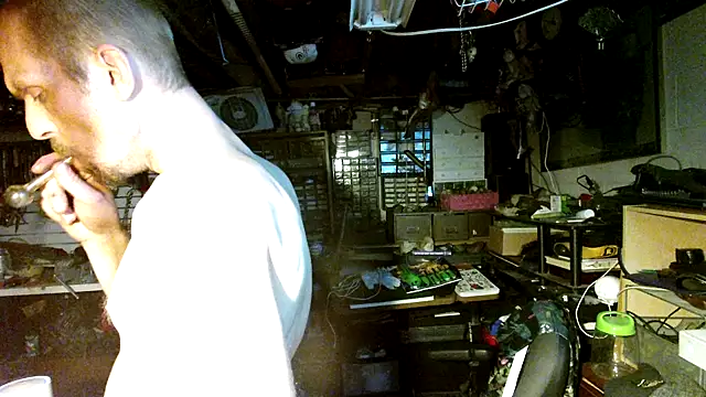 mrwinsalot88 online show from 10/17/25, 05:44