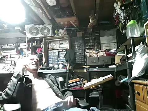 mrwinsalot88 online show from 10/13/25, 09:33