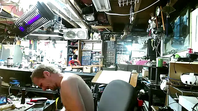 mrwinsalot88 online show from 10/04/25, 10:50