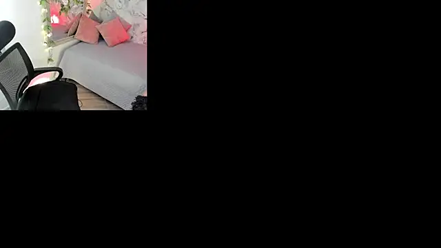 Snapshot of Bella_desi_ chatting on 06/02/26, 03:01 Bella desi online show from 06/02/26, 03:01