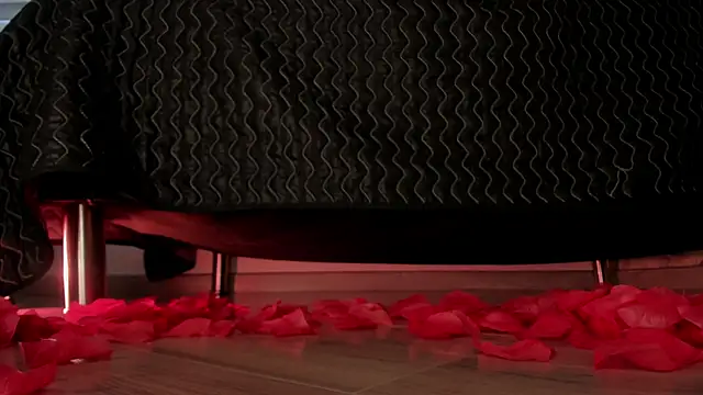 Snapshot of Bella_desi_ chatting on 11/21/25, 12:26 Bella desi online show from 11/21/25, 12:26