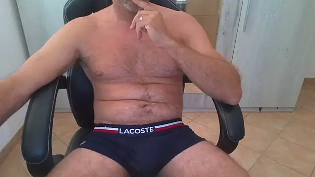 Snapshot of cocco1980xxxx chatting on 09/11/25, 11:10 cocco1980xxxx online show from 09/11/25, 11:10
