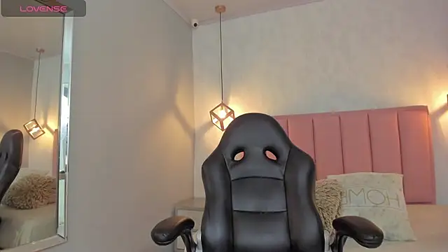 SUNNYCYRUS online show from 02/10/26, 12:37