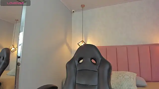 SUNNYCYRUS online show from 03/27/26, 12:50