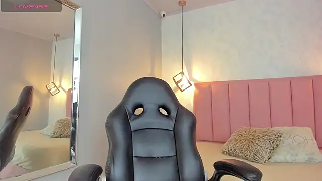 SUNNYCYRUS online show from 02/19/26, 12:35