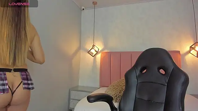 SUNNYCYRUS online show from 02/25/26, 12:38