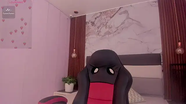 SUNNYCYRUS online show from 01/19/26, 12:42