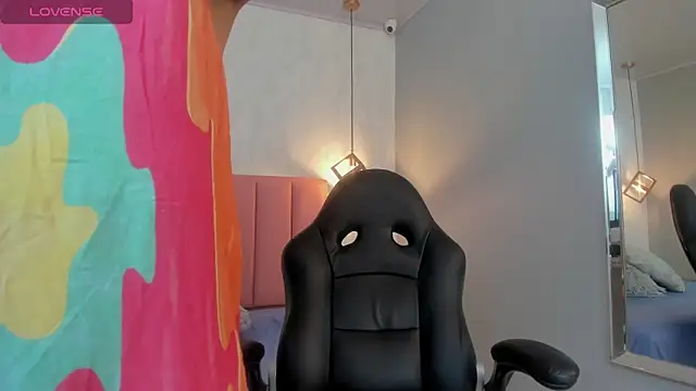 SUNNYCYRUS online show from 09/24/25, 12:33