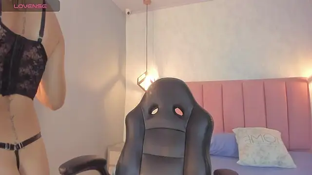 SUNNYCYRUS online show from 01/09/26, 12:45