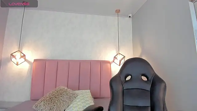 SUNNYCYRUS online show from 11/08/25, 12:31