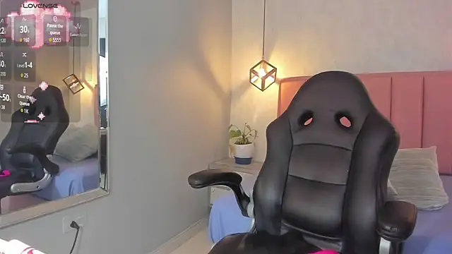 SUNNYCYRUS online show from 10/18/25, 12:29