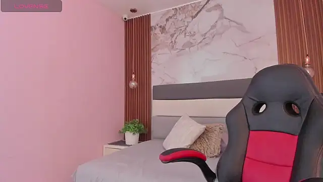 SUNNYCYRUS online show from 09/29/25, 01:28