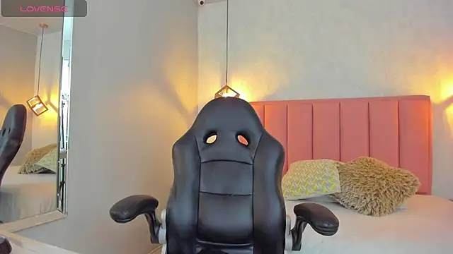 SUNNYCYRUS online show from 02/21/26, 11:23