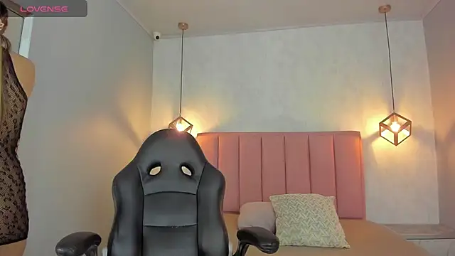 SUNNYCYRUS online show from 03/04/26, 12:35