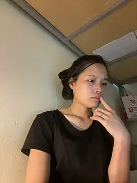 Snapshot of Be-MyMy chatting on 09/10/25, 01:43 Be-MyMy online show from 09/10/25, 01:43