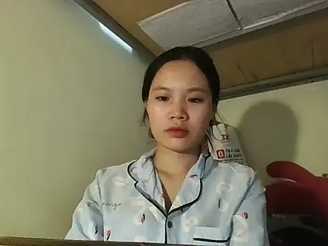 Snapshot of Be-MyMy chatting on 10/27/25, 11:55 Be-MyMy online show from 10/27/25, 11:55