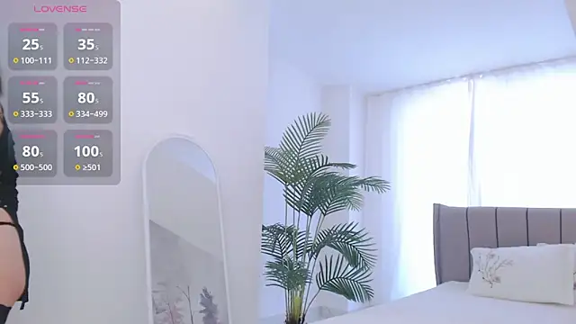 Snapshot of TumiLio chatting on 02/14/25, 01:08 TumiLio online show from 02/14/25, 01:08