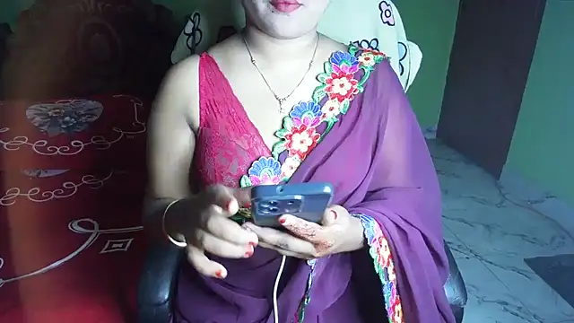 Snapshot of BengaliQueenStar chatting on 05/08/26, 04:22 BengaliQueenStar online show from 05/08/26, 04:22