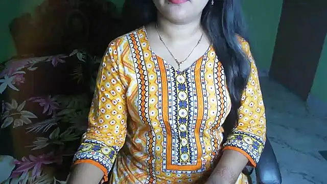 Snapshot of BengaliQueenStar chatting on 04/24/26, 04:09 BengaliQueenStar online show from 04/24/26, 04:09