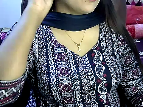 Snapshot of BengaliQueenStar chatting on 03/09/25, 04:22 BengaliQueenStar online show from 03/09/25, 04:22