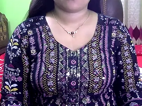 Snapshot of BengaliQueenStar chatting on 09/25/25, 04:24 BengaliQueenStar online show from 09/25/25, 04:24