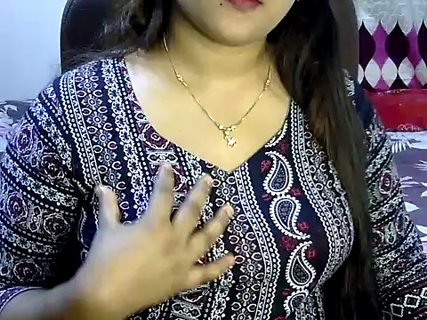 Snapshot of BengaliQueenStar chatting on 03/19/25, 06:34 BengaliQueenStar online show from 03/19/25, 06:34
