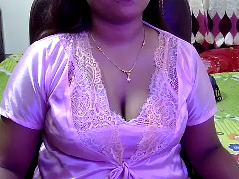 Snapshot of BengaliQueenStar chatting on 03/21/25, 10:06 BengaliQueenStar online show from 03/21/25, 10:06