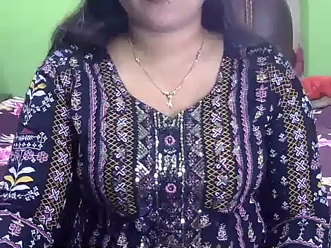 BengaliQueenStar online show from 11/11/25, 03:18