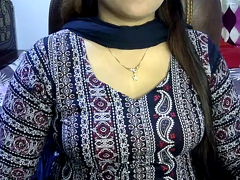 Snapshot of BengaliQueenStar chatting on 03/19/25, 03:29 BengaliQueenStar online show from 03/19/25, 03:29