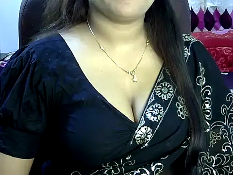 Snapshot of BengaliQueenStar chatting on 03/06/25, 04:07 BengaliQueenStar online show from 03/06/25, 04:07