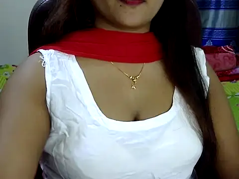 Snapshot of BengaliQueenStar chatting on 02/22/25, 05:24 BengaliQueenStar online show from 02/22/25, 05:24