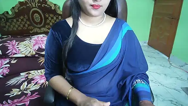 Snapshot of BengaliQueenStar chatting on 05/06/26, 04:11 BengaliQueenStar online show from 05/06/26, 04:11