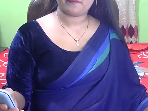 Snapshot of BengaliQueenStar chatting on 10/15/25, 04:26 BengaliQueenStar online show from 10/15/25, 04:26